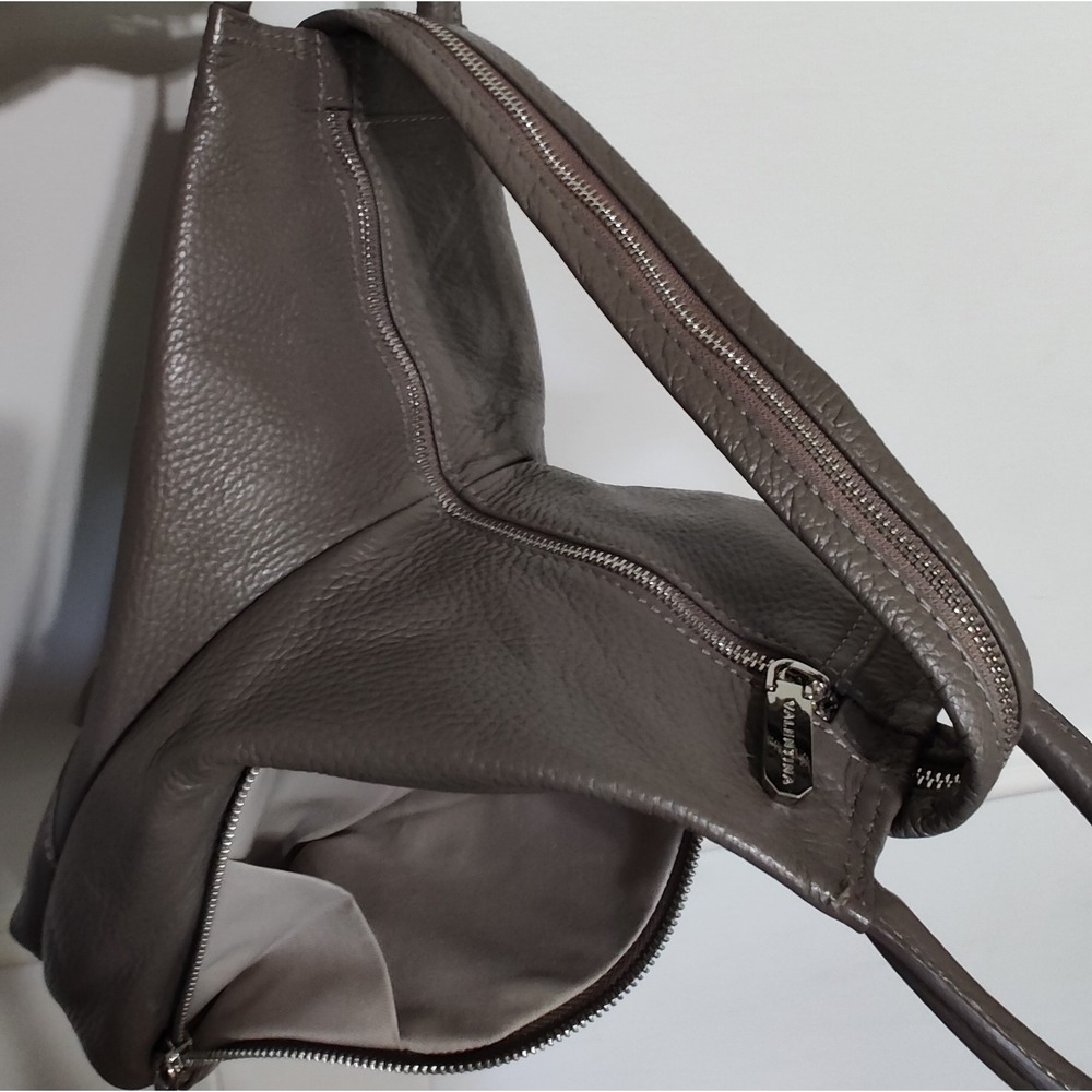Valentina Made in Italy Sling Pebbled Leather Backpack Bag In Taupe NWT - Picture 4 of 11